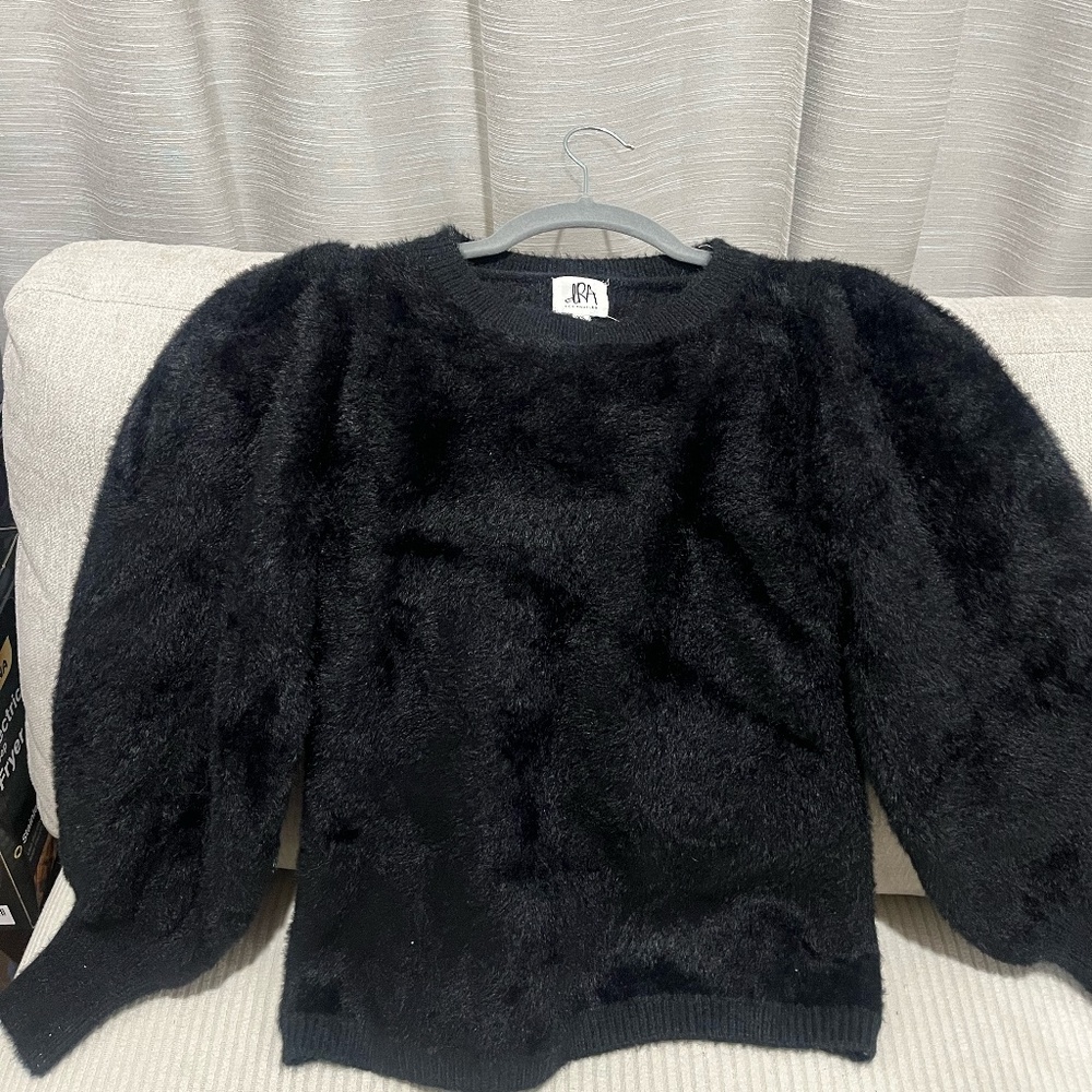 sweater - Picture 2 of 2